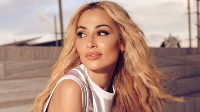 Η Ελένη Βουλγαράκη φτιάχνει το αγαπημένο της banana bread στο air fryer