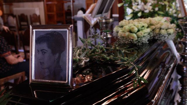 Το τελευταίο αντίο στην Ειρήνη Παππά | Ποιοι βρέθηκαν στο Χιλιομόδι Κορινθίας για να την αποχαιρετήσουν