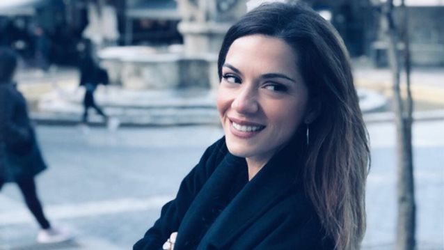 Βάσω Λασκαράκη: Όσα αποκαλύφθηκαν για τον γάμο της: Το νυφικό &amp; το χτένισμα της