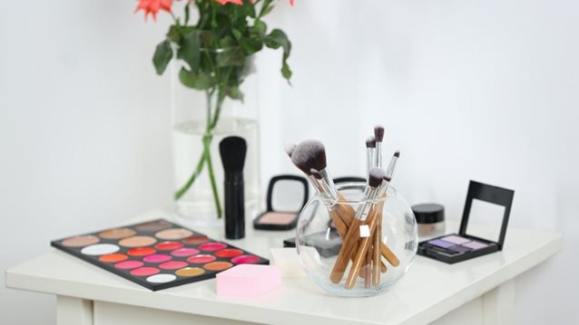 Πότε χαλάνε τα καλλυντικά;: Κάθε πότε πρέπει να ανανεώνεται κάθε προϊόν ομορφιάς;
