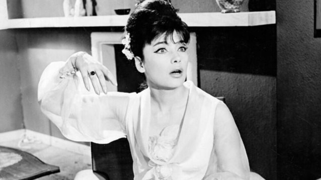 Τζένη Καρέζη: Το σπάνιο φωτογραφικό ντοκουμέντο με τον Κώστα Καζάκο και τον γιο τους, Κωνσταντίνο