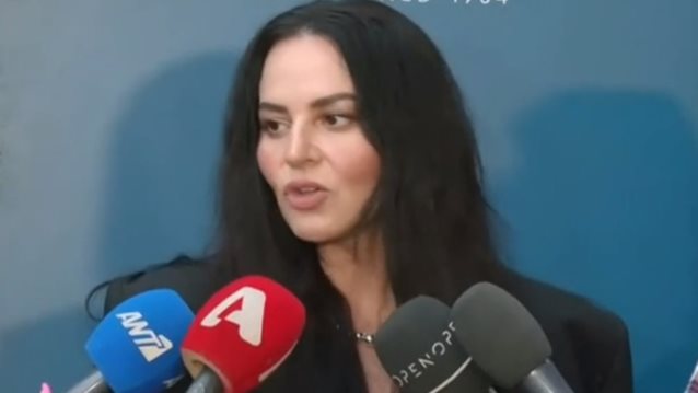 Ζενεβιέβ Μαζαρί: &quot;Δεν μιλάω με τη Βίκυ Καγιά, έχω έναν άντρα, δύο παιδιά και πολλούς φίλους&quot;