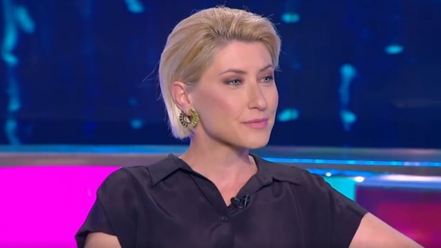Σία Κοσιώνη σε Νίκο Μουτσινά: "Δεν με συμπαθούσες όταν ήσουν στον Αlpha; Έρχονταν και μου έλεγαν 'Αυτός ο Μουτσινάς όλο σε κράζει'"