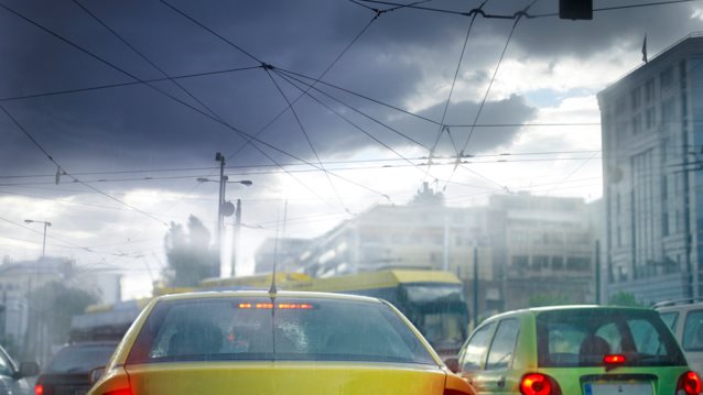 Κακοκαιρία: Συνεχίζει την επέλασή της η &quot;Αθηνά&quot; - Πού θα εκδηλωθούν ισχυρά φαινόμενα