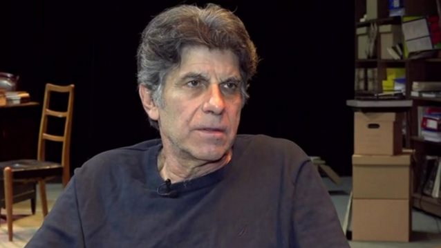 Γιάννης Μπέζος: &quot;Μιλάμε για γελοία πράγματα. Είναι αστειότητες αυτά - Δεν γελάω αν σατιρίσει κάποιος τον πρόεδρο της κυβέρνησης ή τον αρχηγό της αντιπολίτευσης&quot;