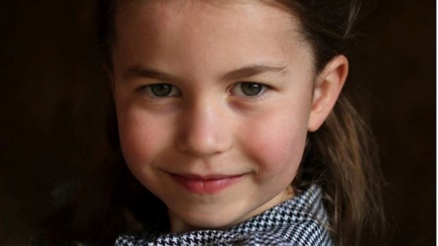 Πριγκίπισσα Charlotte | Το φόρεμά της έγινε sold out σε 12 ώρες