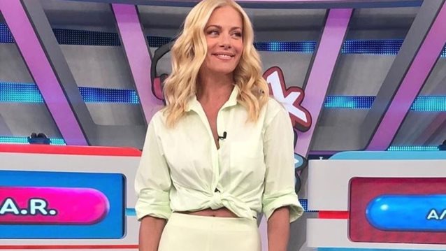 Ζέτα Μακρυπούλια: Το πουκάμισο της είναι ό,τι καλύτερο γι’ αυτή την εποχή &amp; θα το βρεις στα Zara με λιγότερο από 13 ευρώ