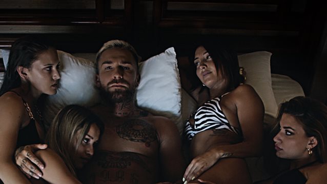 Το νέο τραγούδι του Χρήστου Ζώτου με το hot video clip!