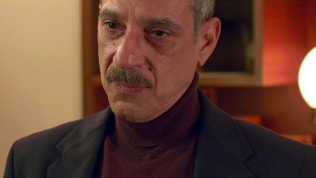 Η Παραλία |  Ο Λοΐζος τρομοκρατείται &amp; Ο παπα-Νικόλας αποφασίζει να παραδοθεί!