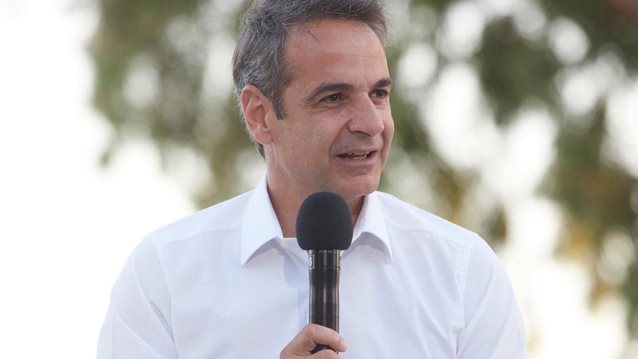 &quot;Τώρα ξεκινάς ένα όμορφο ταξίδι&quot;: Η φωτογραφία του Κυριάκου Μητσοτάκη με την κόρη του