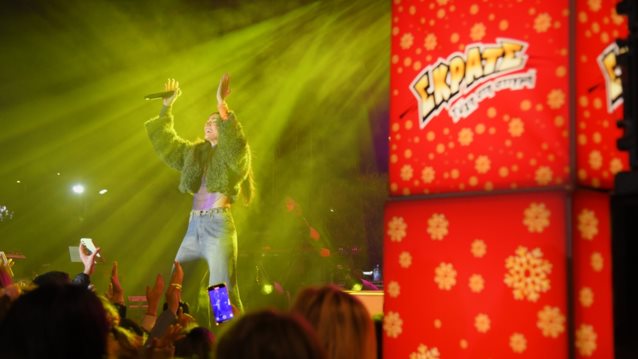 Όσα είπε και όσα δεν είπε η Ήβη Αδάμου στη συναυλία της στο Smart Park