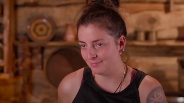 Ενοχλημένοι οι παίκτες της Φάρμας με την Φένια: "Τρώει πολύ και δεν κάνει δουλειές"