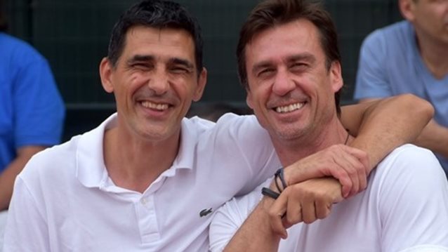 Λάμπρος Παπακώστας &amp; Ντράγκουτιν Τόπιτς: Μαζί στην εξέδρα παρακολουθώντας τον αγώνα των παιδιών τους!