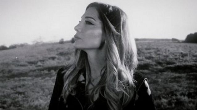 Δέσποινα Βανδή | Το νέο της τραγούδι με τίτλο "Που λες" &amp; το video clip μόλις κυκλοφόρησαν