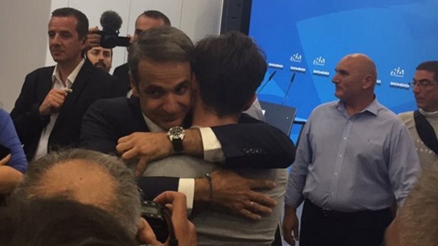 Κυριάκος Μητσοτάκης: Η συγκίνηση του γιου του κατά την πρώτη ομιλία μετά τη νίκη στις εκλογές