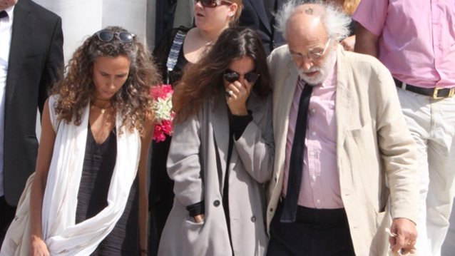 Ζωή Λάσκαρη : Μνημόσυνο για τις 40 μέρες από τον θάνατο της!