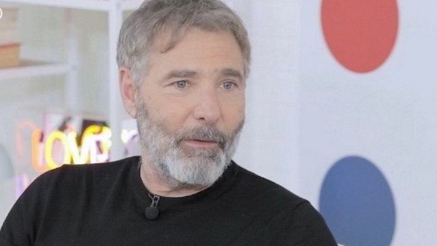 Θοδωρής Αθερίδης: &quot;Έπαθα κρίση πανικού - Μου έδωσε ένα μπάτσο ο πατέρας μου, αλλά δεν πέρασε&quot;