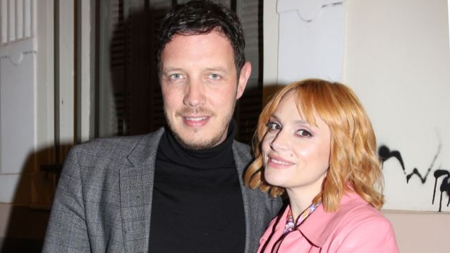 Η κοινή εμφάνιση της Ελεωνόρας Ζουγανέλη με τον σύζυγό της &amp; η ενόχλησή της όταν την ρώτησαν για τις φήμες χωρισμού