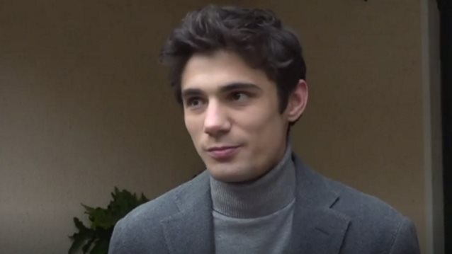 Κώστας Νικούλι: &quot;Ενώ νόμιζα ότι είχαν κλείσει πολλά τραύματα, ήρθαν και με βρήκαν σκέψεις που με τάραξαν&quot;