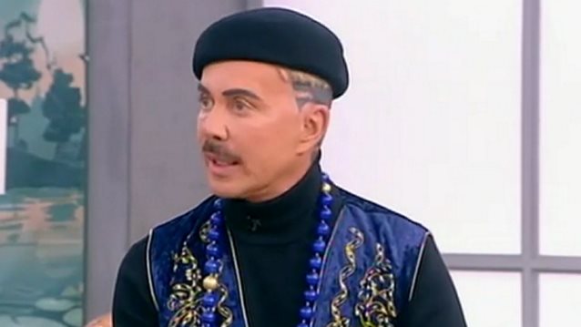 Ο Λάκης Γαβαλάς σχολιάζει τις εμφανίσεις των κυριών στο Προεδρικό Μέγαρο