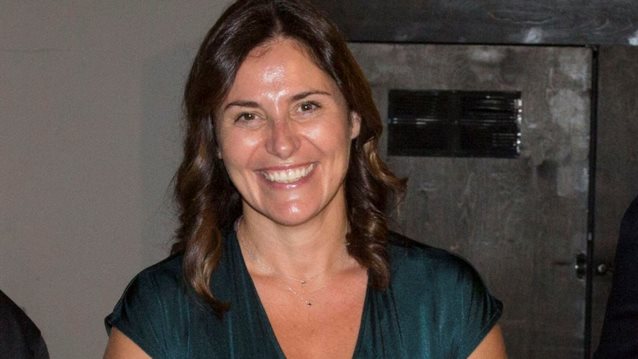 Mπέτυ Μπαζιάνα: Το υπέροχο σμαραγδί φόρεμα σε βραδινή έξοδο με τον Αλέξη Τσίπρα