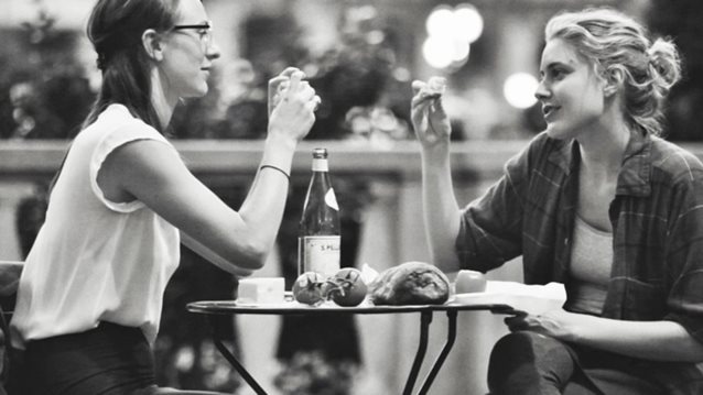 Σύγχρονες φιλίες: Πώς να ξεπεράσεις τις ανασφάλειες και να ανακτήσεις την κοινωνικότητά σου
