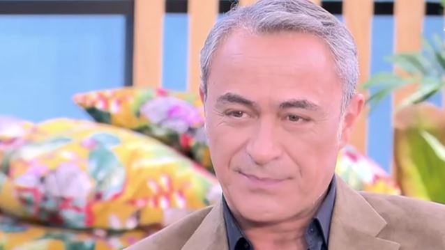 Ο Θανάσης Κουρλαμπάς σχολιάζει τη δήλωση &quot;το θέατρο είναι ένα μεγάλο κρεβάτι&quot;