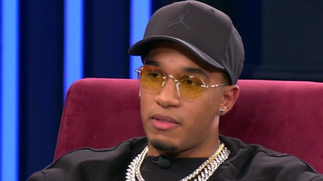 DeeVibes | Dominic: Η συγκινητική προσωπική ιστορία του ράπερ που βίωσε την ενδοοικογενειακή βία &amp; τον ρατσισμό