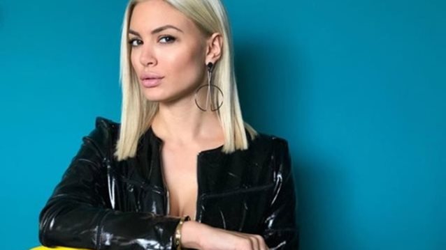 Αλεξάνδρα Παναγιώταρου : Έβαψε τα μαλλιά της ροζ! Δες την εντυπωσιακή αλλαγή της