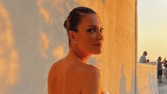 Η εκθαμβωτική εμφάνιση της Βίκυς Καγιά τον Δεκαπενταύγουστο