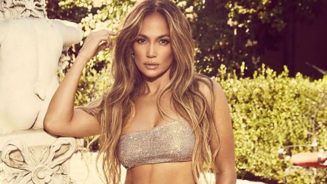 Jennifer Lopez: Η εντυπωσιακή εμφάνιση με Celia Kritharioti Couture
