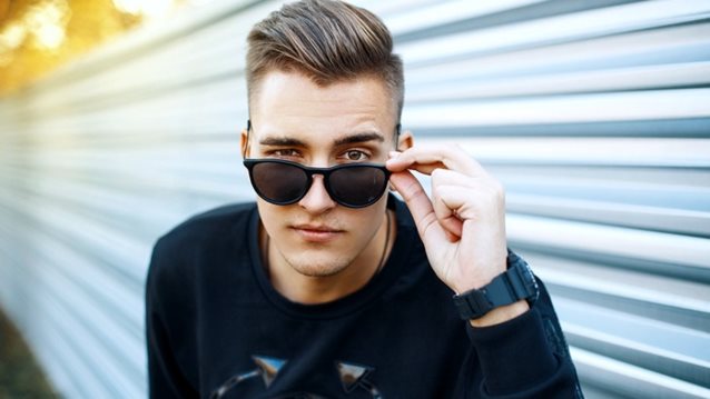 Πώς να κουρέψεις τα μαλλιά σου
: Τα αντρικά κουρέματα που ταιριάζουν ιδανικά με το μήκος που έχεις τα μαλλιά σου
