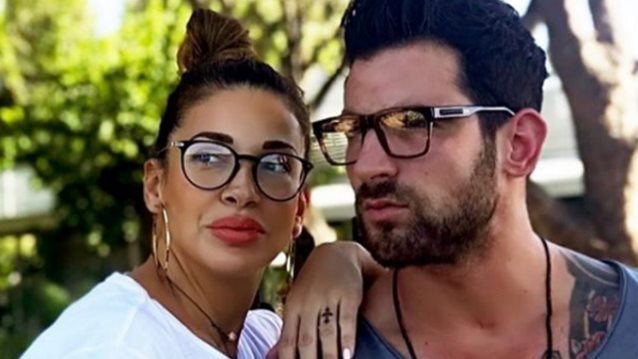 Ελένη Χατζίδου &amp; Ετεοκλής Παύλου: Ποζάρουν με την κόρη τους και το αποτέλεσμα είναι εντυπωσιακό!