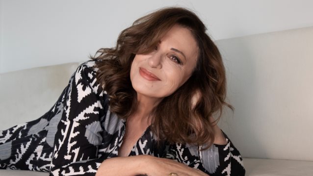 Χάρις Αλεξίου: &quot;Γνωστοί αλλά και άγνωστοι μου στέλνουν μηνύματα από τα τέσσερα σημεία του πλανήτη&quot;