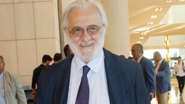 Δύσκολες ώρες για τον Γιάννη Σμαραγδή