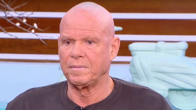 Ο Τζώνη Καλημέρης αιφνιδίασε τον Γιώργο Λιάγκα: "Να συνεννοηθούμε μήπως παντρευτούμε ίδια εποχή"