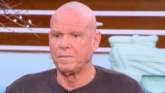 Ο Τζώνη Καλημέρης αιφνιδίασε τον Γιώργο Λιάγκα: "Να συνεννοηθούμε μήπως παντρευτούμε ίδια εποχή"