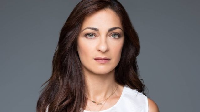 Έμιλυ Κολιανδρή: Η αιχμηρή δήλωση για τις «Άγριες Μέλισσες» &amp; τα νούμερα τηλεθέασης απέναντι στο «Έρωτας Μετά»