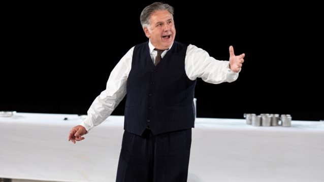 Ο Ιεροκλής Μιχαηλίδης ξέσπασε επί σκηνής για τον Στέλιο Ρόκκο: &quot;Εγώ ντρέπομαι&quot;