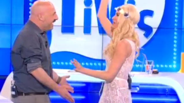 Κατερίνα Καινούργιου: Πώς υποδέχτηκε στο Λόγω TiViς τον Νίκο Μουτσινά;