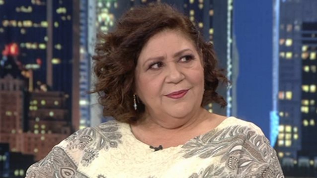 Η Χριστίνα Τσάφου κάνει θεαματική είσοδο στο The 2Night Show και μιλάει για όλα