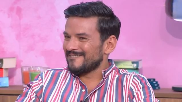 Ο Κώστας Τσουρός στηρίζει τον Ηλία Ψινάκη και &quot;καρφώνει&quot; την Μαρίζα Ρίζου: &quot;Δεν γίνεται να δουλεύεις εκεί και να μην σε ενδιαφέρει το αποτέλεσμα&quot;