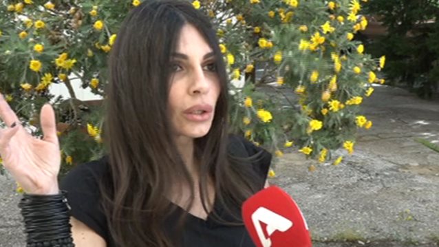 Άσπα Τσίνα

: Η νέα επίθεση στη Βανδή &amp; την Κάβουρα: Καταπέλτης στο Happy Day!