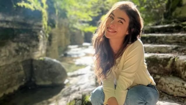 Χρύσα Μιχαλοπούλου | Στα Τζουμέρκα με σέξι ποδηλατικό κολάν