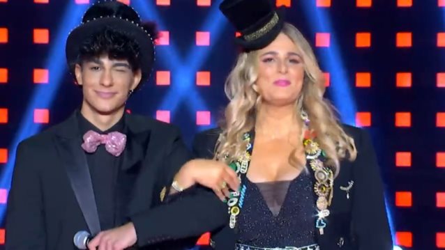 J2US | Η παραμυθένια εμφάνιση της Εβελίνας Νικόλιζα και του Νίκου Μπάρκουλη