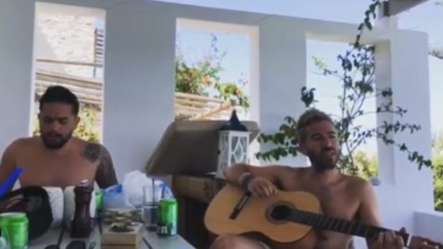 Video Of The Day: Οι MEΛΙSSES με μαγιό στην Αντίπαρο τραγουδούν το «Δεν με θέλουν» του FY και εκείνος σχολιάζει μοναδικά!