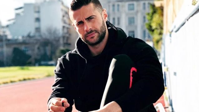 Hot or not?: Ο Κωνσταντίνος Βασάλος με μουστάκι! Σας αρέσει;