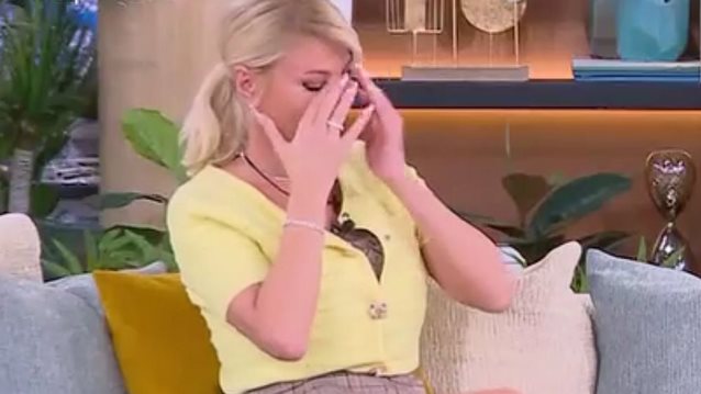 Δάκρυσε η Φαίη Σκορδά: "Συγγνώμη"