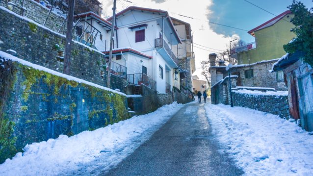 Τα επόμενα βήματα: Ανοίγουν τα πρακτορεία ΟΠΑΠ, τα χιονοδρομικά χωρίς σαλέ