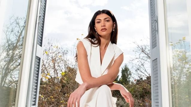 Πώς θα δημιουργήσεις elevated εμφανίσεις για την άνοιξη σύμφωνα με την Κέισι Μίζιου